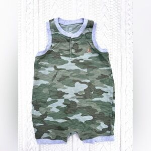 GAP Camouflage Onesie (6-12M)
